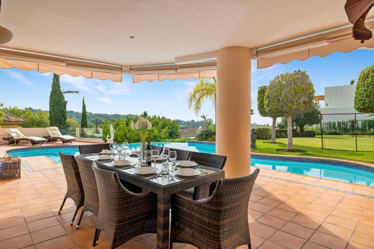 Luxury Villa Robledal By Mabiente - Views Of The Sea And The Golf Course Marbella Esterno foto
