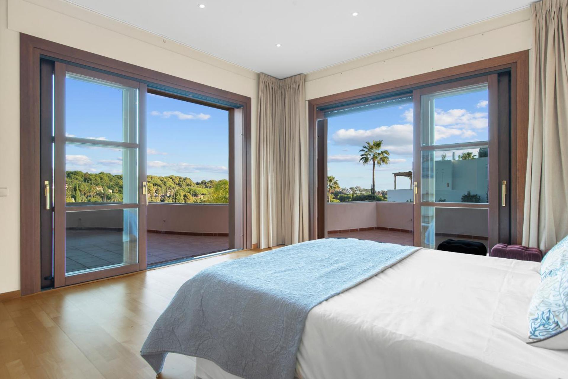 Luxury Villa Robledal By Mabiente - Views Of The Sea And The Golf Course Marbella Esterno foto