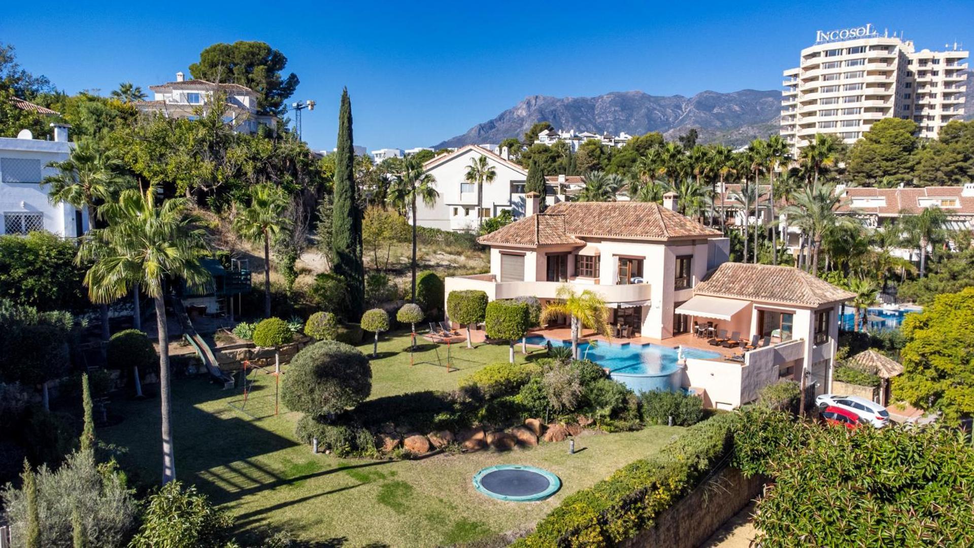 Luxury Villa Robledal By Mabiente - Views Of The Sea And The Golf Course Marbella Esterno foto